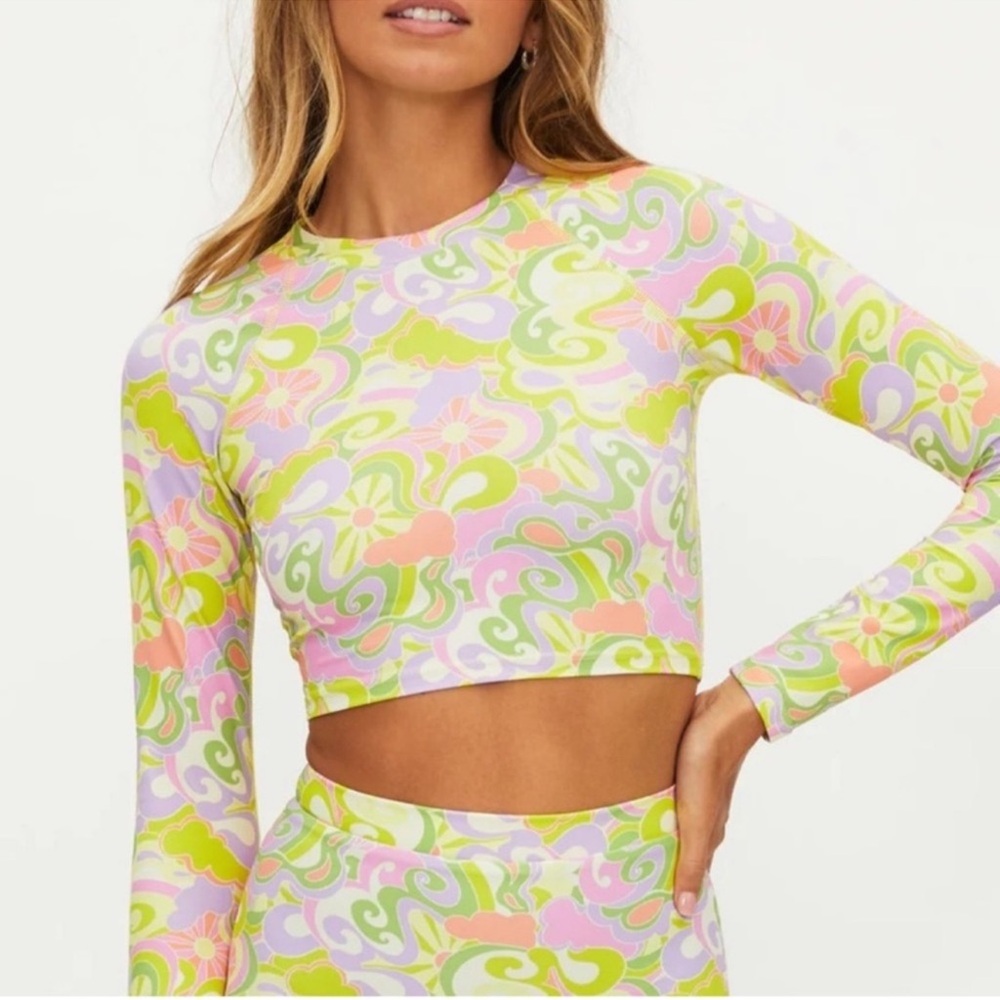 BEACH RIOT LINDSAY RASHGUARD, Size LARGE